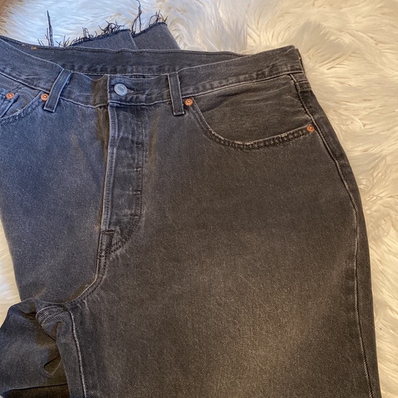 Levi’s 501 like new ✨ Size 32 - Picture 2 of 6